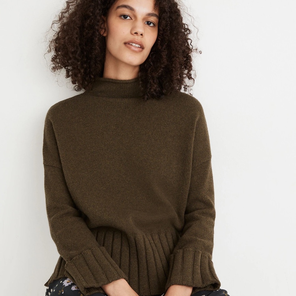 Madewell glenmor roll neck sweater in dark green size medium